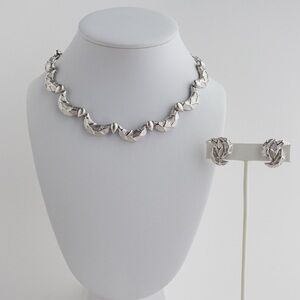 Vintage Coro Choker Necklace and Earring Jewelry Set Textured Silver Tone